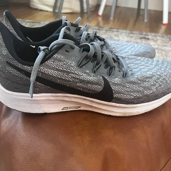 Nike Air Zoom Pegasus 36 in Gunsmoke - Picture 2 of 8
